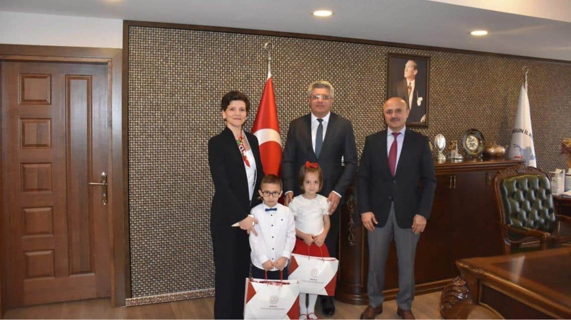 İl Milli Eğitim Müdürümüz Dr. Murat Ağar makamını Öykü Selin Şen ve Kuzey Ocak'a devretti...